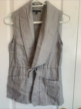 For Cynthia Linen Light Gray Sleeveless Utility Vest